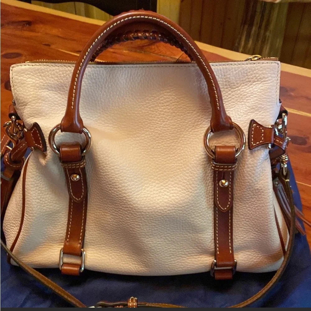 RARE Dooney & Bourke pebble satchel EUC like new in color BLUSH HTF - Picture 4 of 16